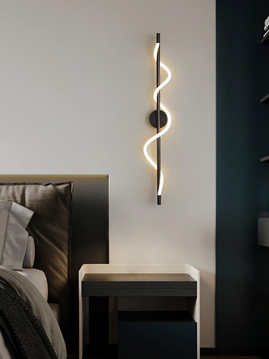 Flexible Linear Curve Wall Lamp Vakkerlight
