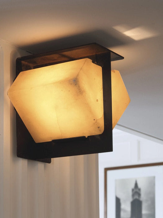Folded Halo Alabaster Wall Sconce Vakkerlight