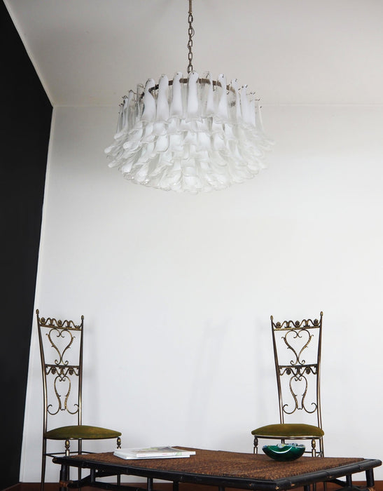 Petals White Glass Chandelier Vakkerlight