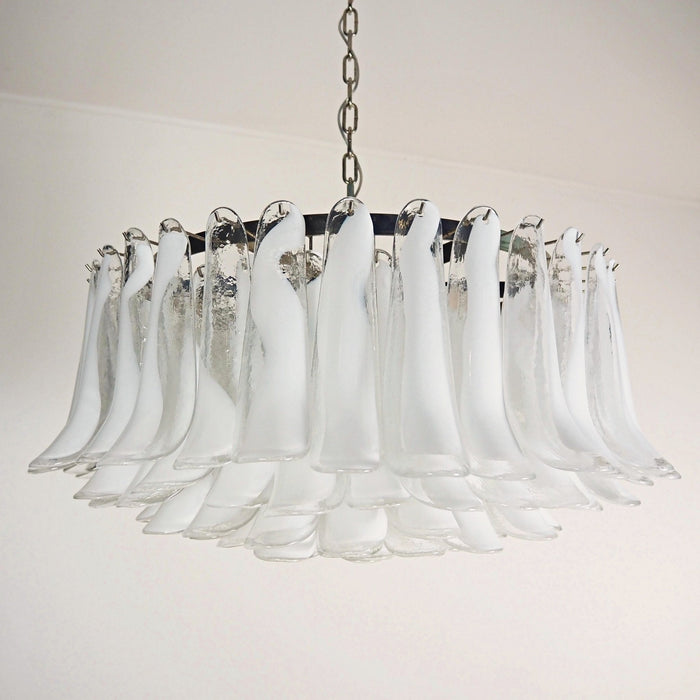Petals White Glass Chandelier Vakkerlight
