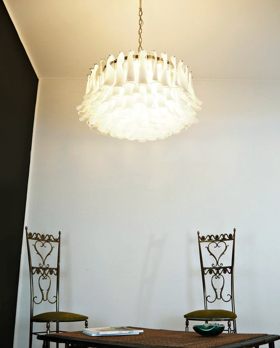 Petals White Glass Chandelier Vakkerlight