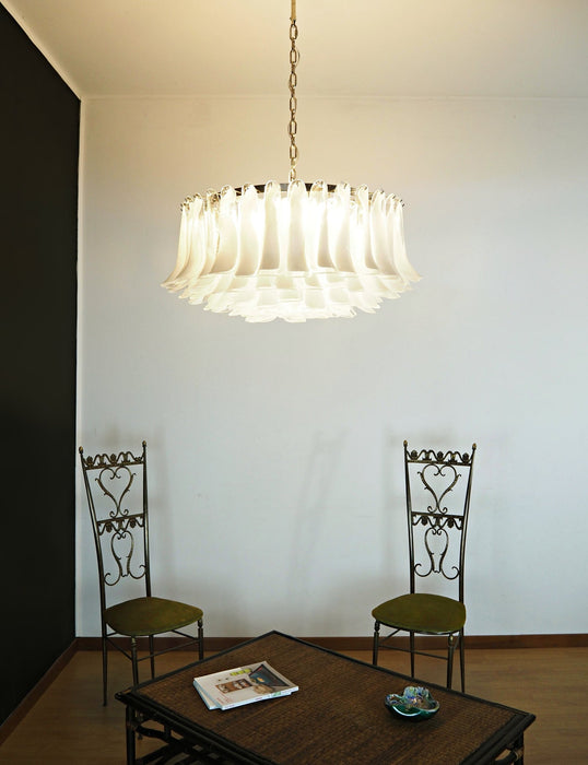 Petals White Glass Chandelier Vakkerlight