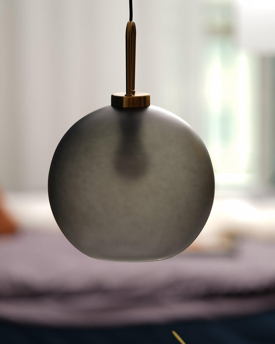 Pendulum Glass Pendant Lamp Vakkerlight