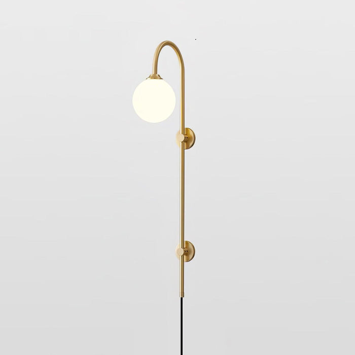 Globe Brass Plug-in Wall Sconce Vakkerlight