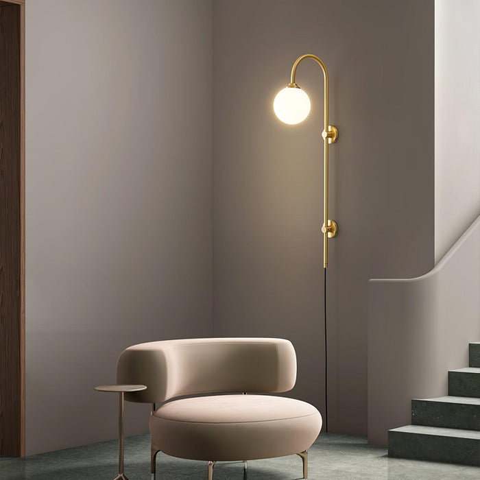 Globe Brass Plug-in Wall Sconce Vakkerlight