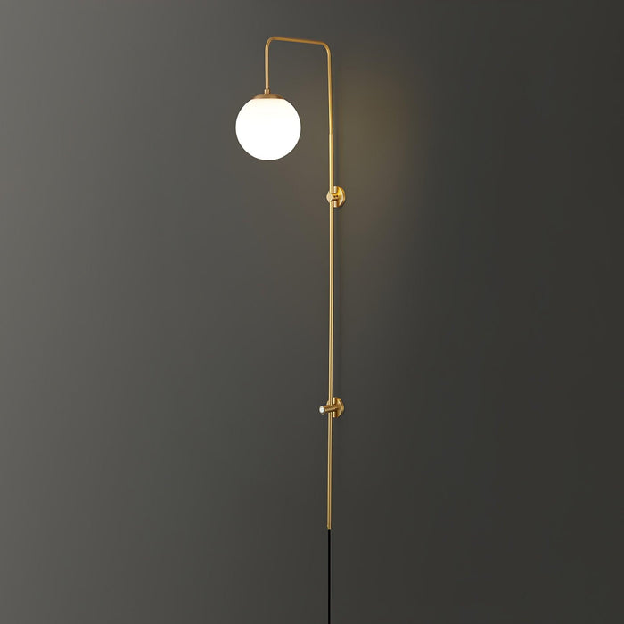 Globe Brass Plug-in Wall Sconce Vakkerlight