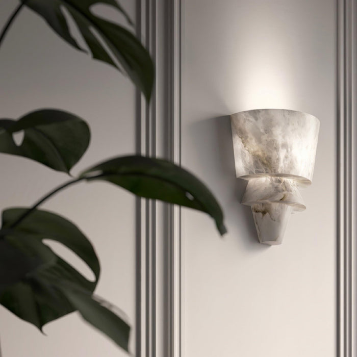 Laboratory Alabaster Wall Light Vakkerlight