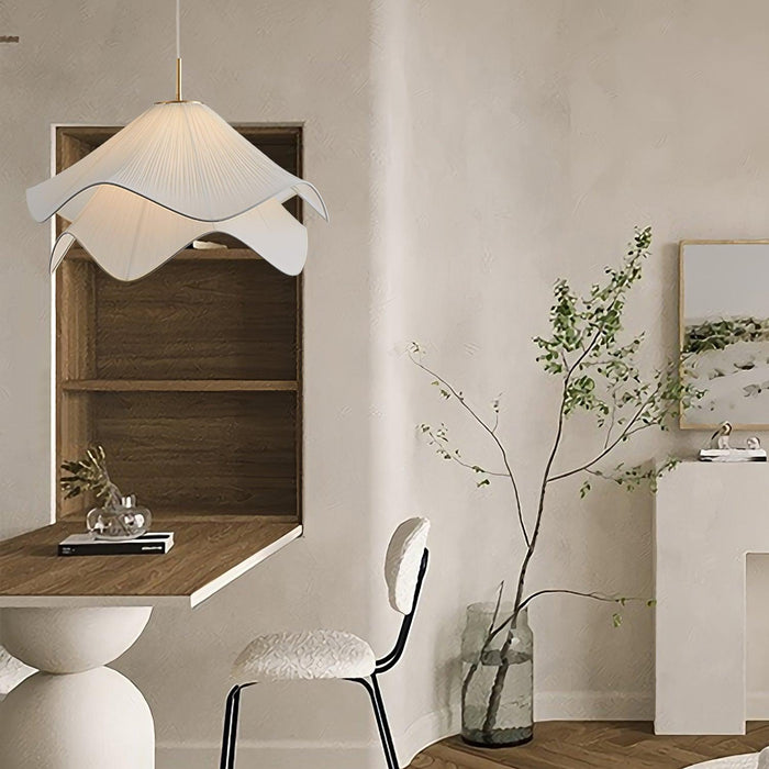 Ethereal Bloom Pendant Light Vakkerlight