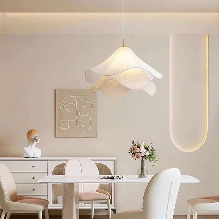 Ethereal Bloom Plug-in Pendant Light Vakkerlight