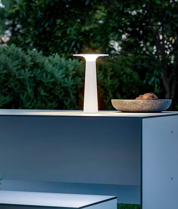Luma Disk Outdoor Table Light Vakkerlight