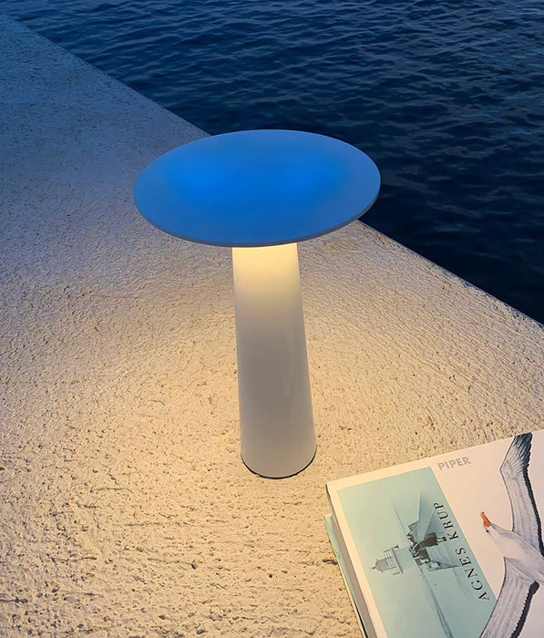 Luma Disk Outdoor Table Light Vakkerlight