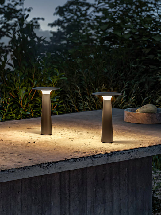 Luma Disk Outdoor Table Light Vakkerlight