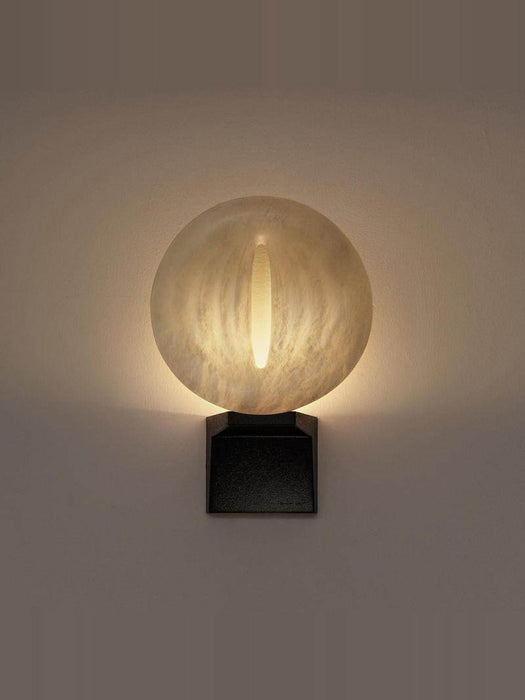 Lumen Rift Alabaster Wall Lamp Vakkerlight