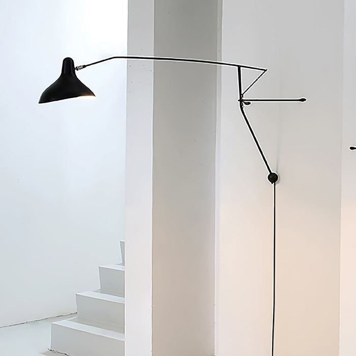 Mantis Arm Wall Lamp Vakkerlight