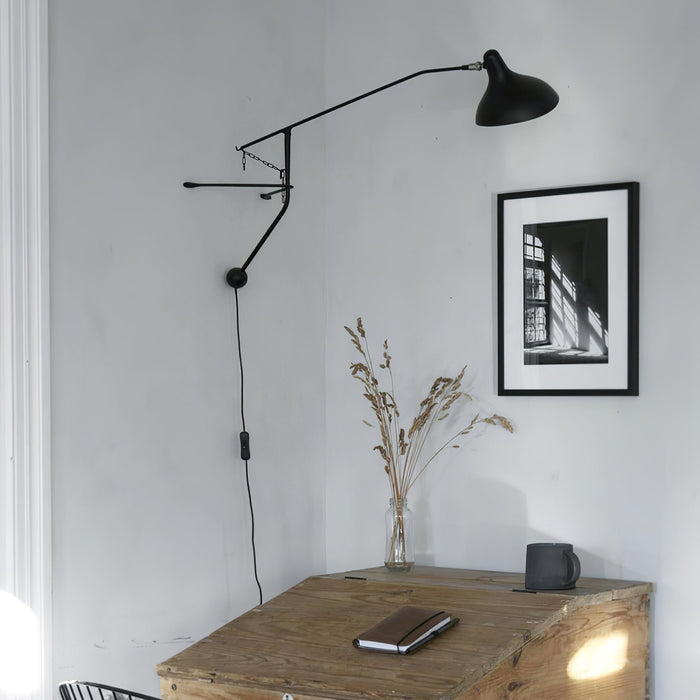 Mantis Arm Wall Lamp Vakkerlight