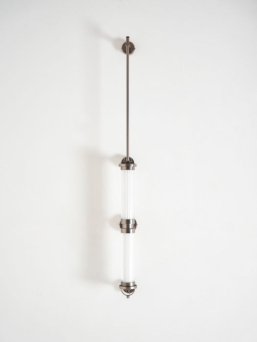 Meridian Vertical Wall Sconce Vakkerlight