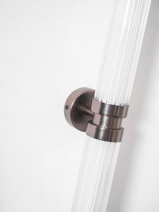 Meridian Vertical Wall Sconce Vakkerlight