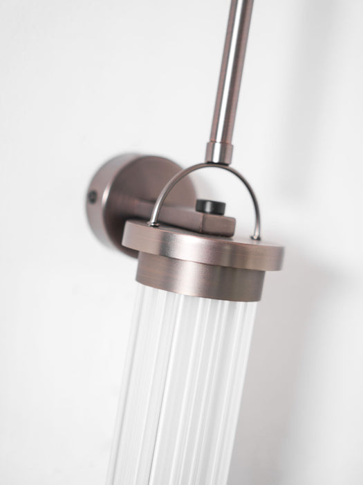 Meridian Vertical Wall Sconce Vakkerlight