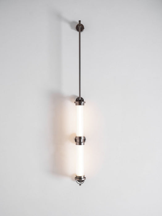 Meridian Vertical Wall Sconce Vakkerlight