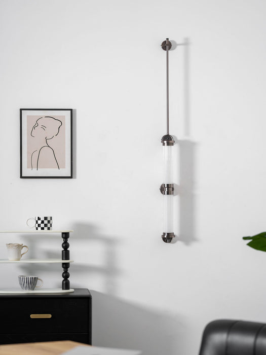 Meridian Vertical Wall Sconce Vakkerlight