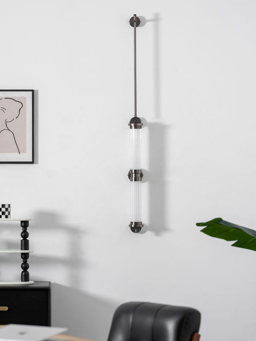 Meridian Vertical Wall Sconce Vakkerlight