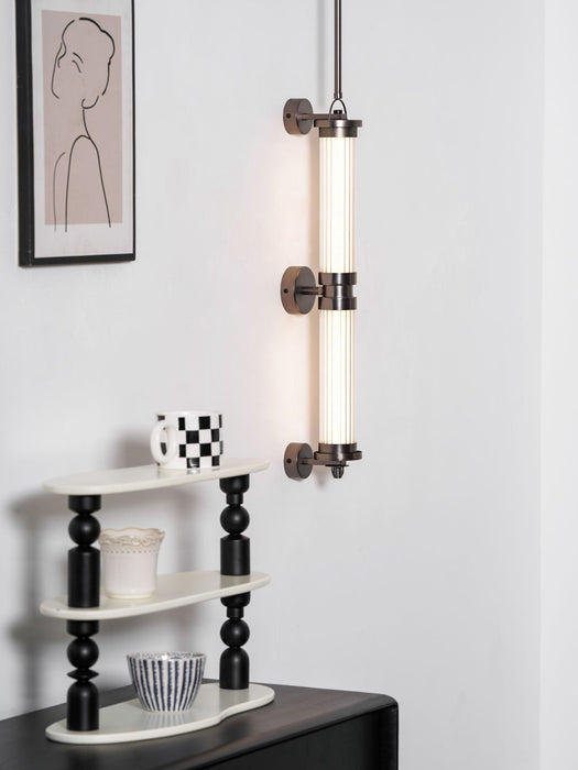 Meridian Vertical Wall Sconce Vakkerlight