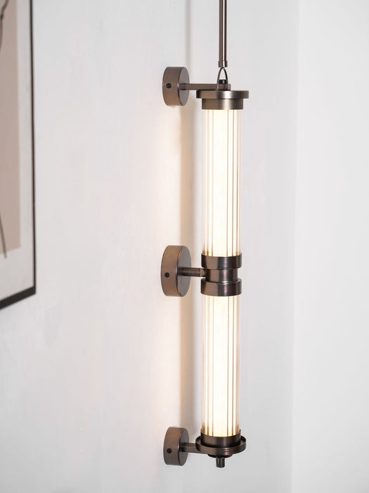 Meridian Vertical Wall Sconce Vakkerlight