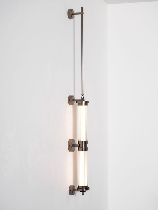 Meridian Vertical Wall Sconce Vakkerlight
