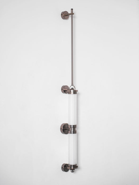 Meridian Vertical Wall Sconce Vakkerlight