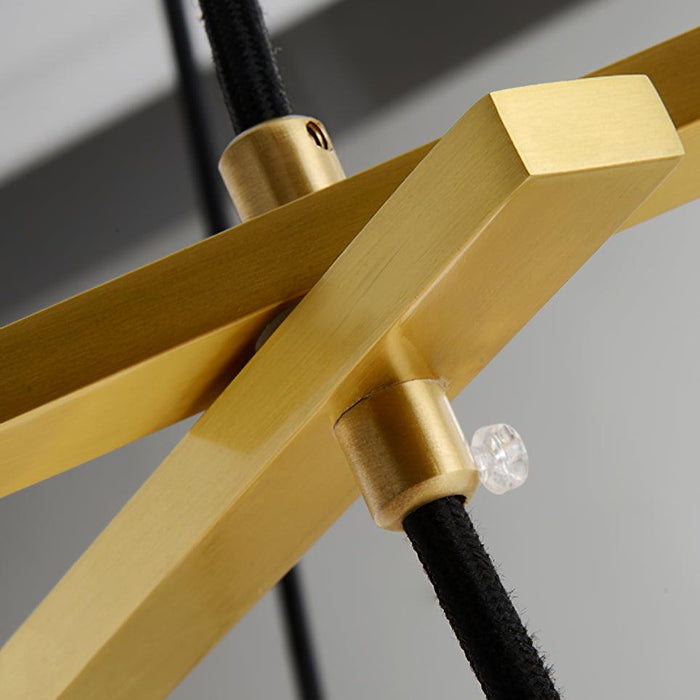 Miira Alabaster Chandelier Vakkerlight
