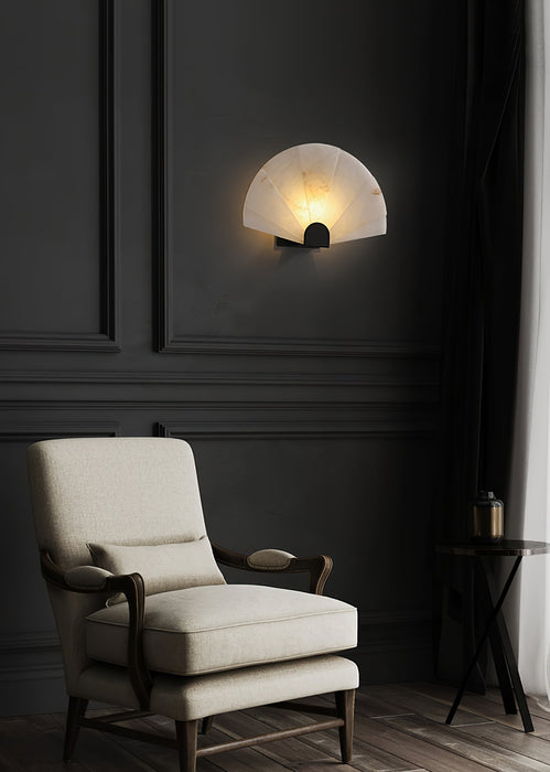 Nevora Alabaster Wall Lamp Vakkerlight