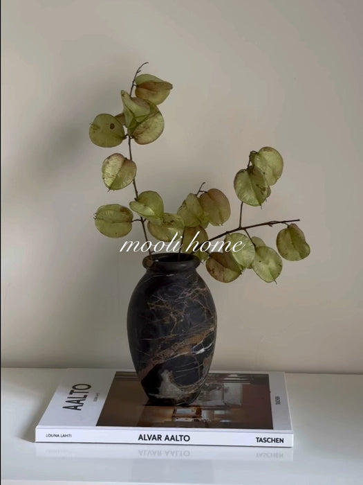 Noir Vein Stone Vase Vakkerlight