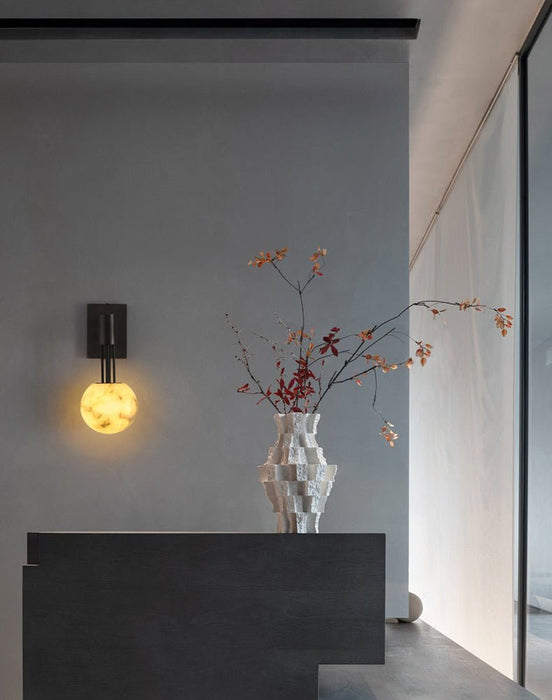 Obra Alabaster Globe Wall Sconce Vakkerlight