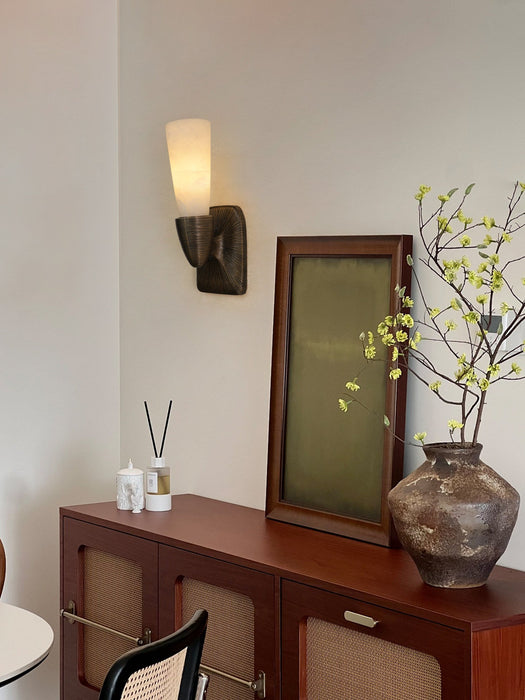 Opal Alabaster Twist Wall Sconce Vakkerlight
