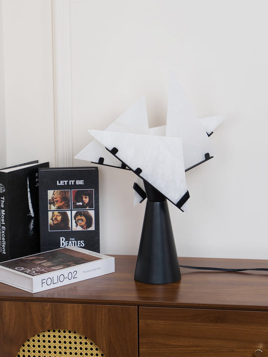 Alabaster Petal Table Lamp Vakkerlight