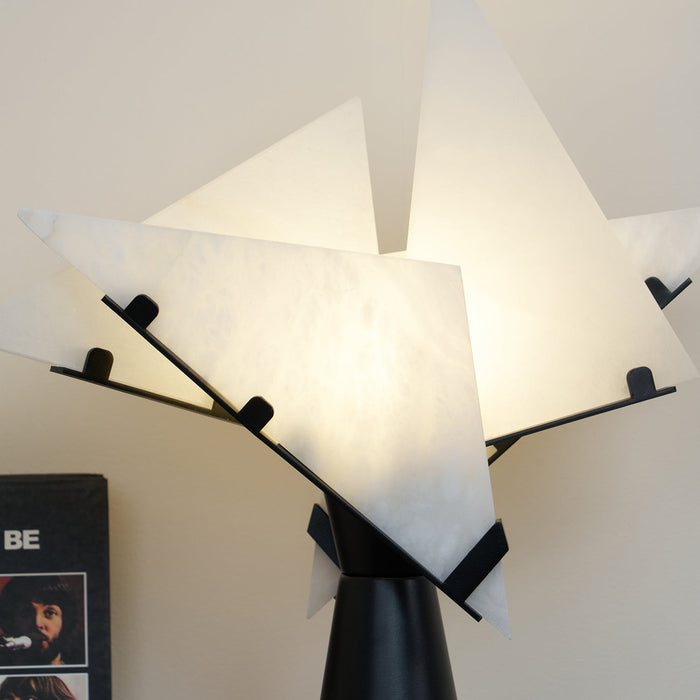 Alabaster Petal Table Lamp Vakkerlight