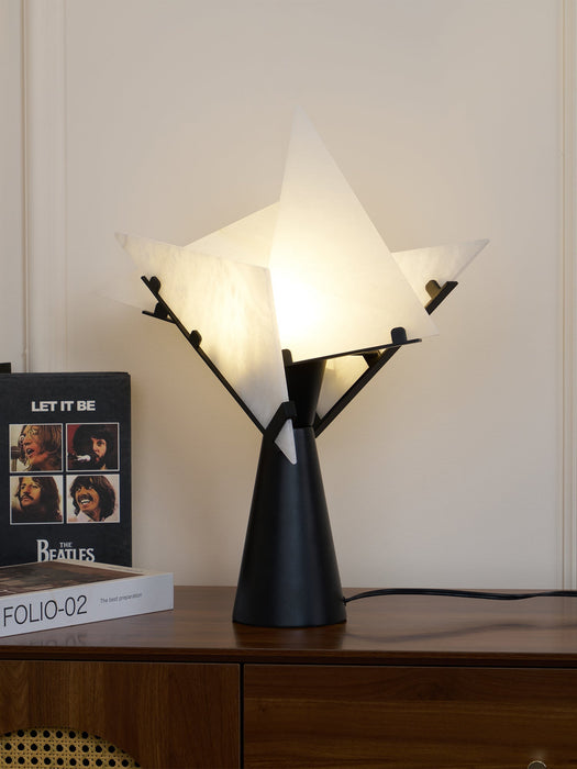 Alabaster Petal Table Lamp Vakkerlight