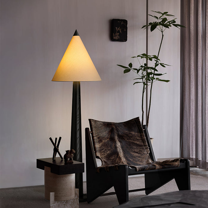 Pinecone Wooden Floor Lamp Vakkerlight