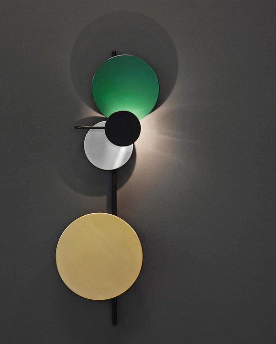 Planet Plug-in Wall Lamp Vakkerlight