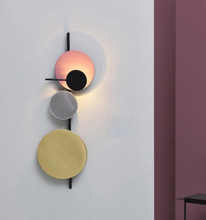 Planet Plug-in Wall Lamp Vakkerlight