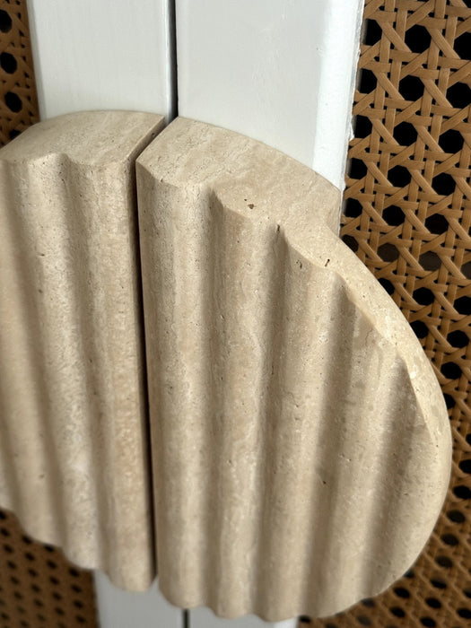 Ravina Ripple Pull Handle Vakkerlight