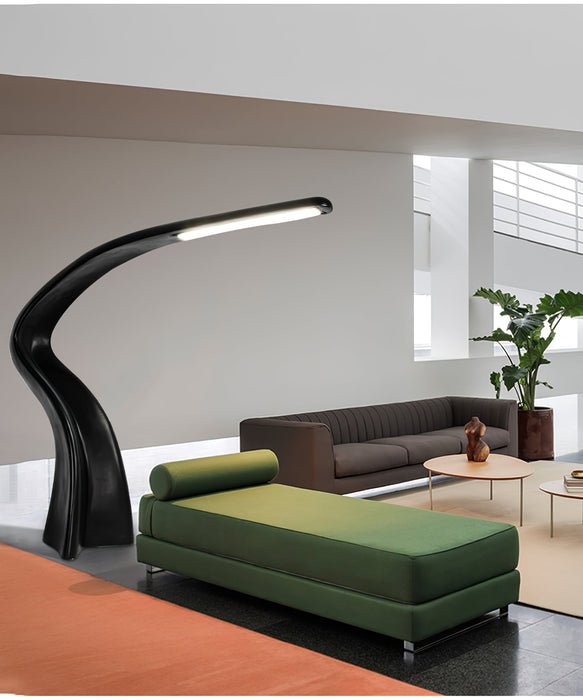 Seraph Curve Floor Lamp Vakkerlight