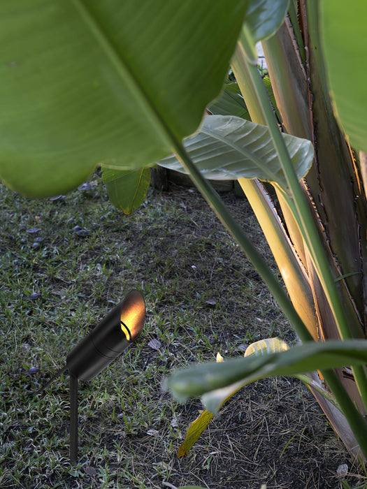 Shadow Pierce Ground Spike Light Vakkerlight