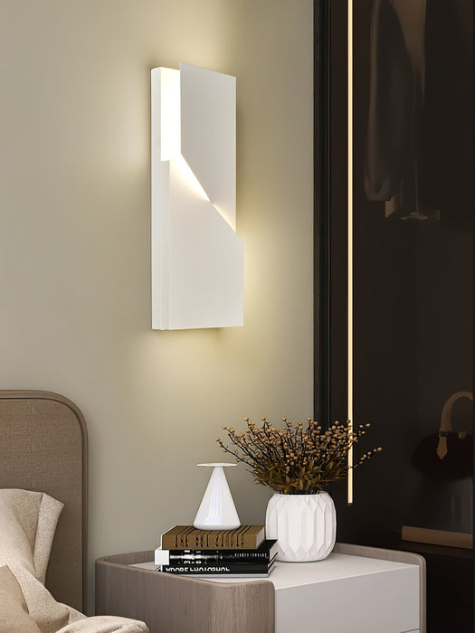 Shadows Grand Plug-in Sconce Vakkerlight