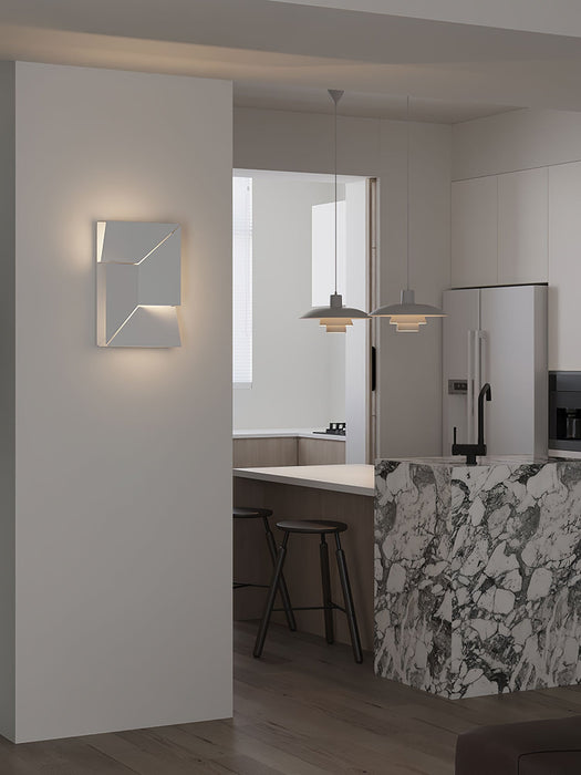 Shadows Grand Plug-in Sconce Vakkerlight
