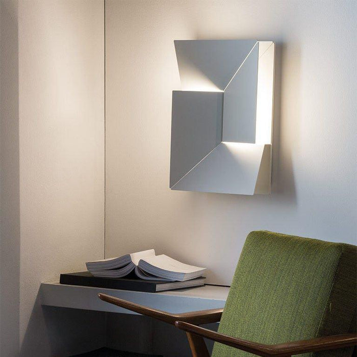 Shadows Grand Plug-in Sconce Vakkerlight