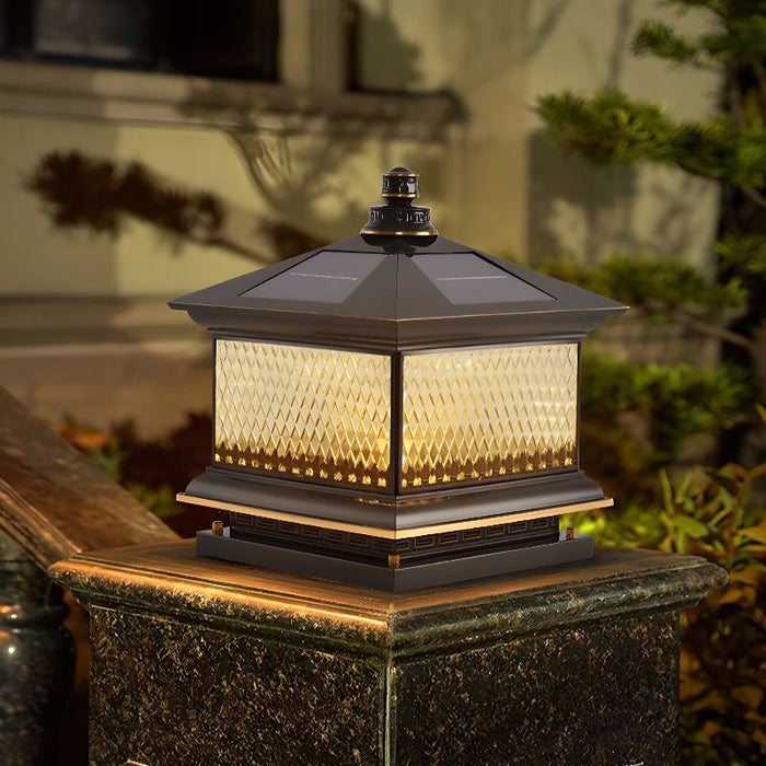 Diamond Solar Post Outdoor Light Vakkerlight