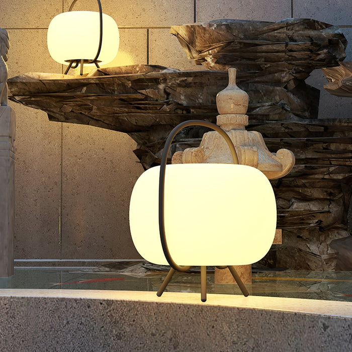 Soluna Pod Lantern Outdoor Lamp Vakkerlight