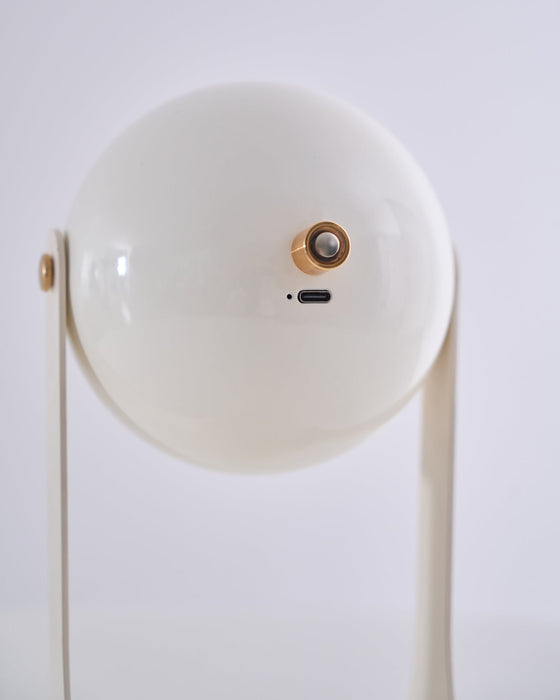 Svejk Table Lamp (Built-in Battery) Vakkerlight