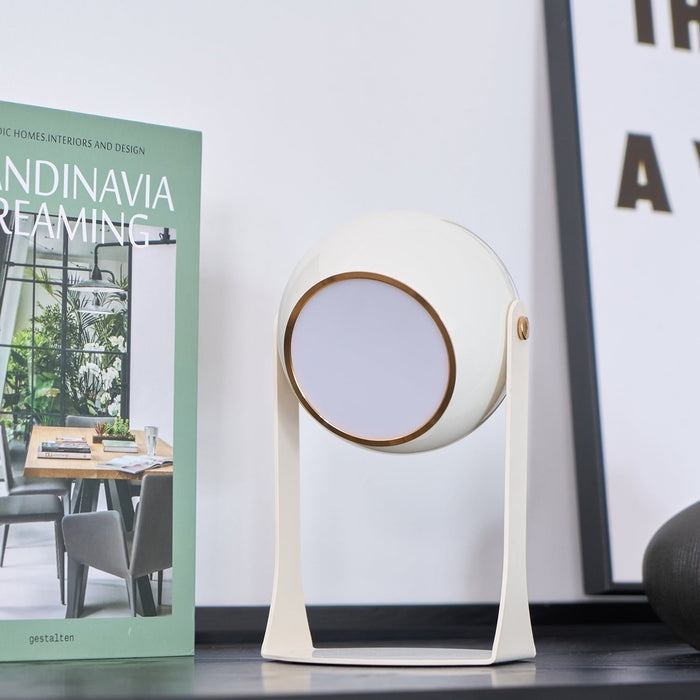 Svejk Table Lamp (Built-in Battery) Vakkerlight